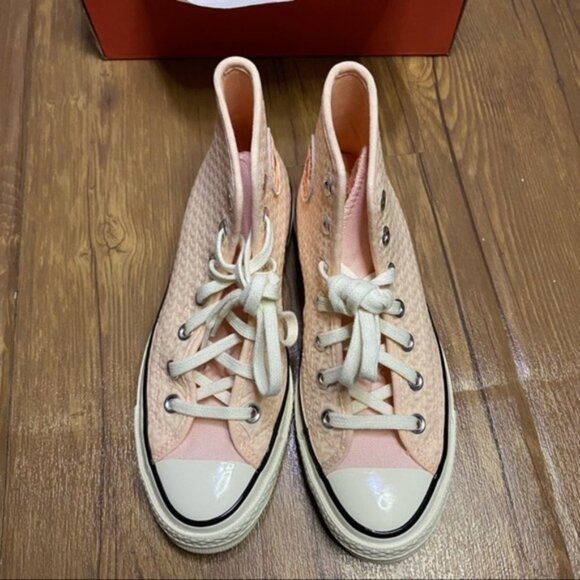 NWB Converse - Womens' Alt Exploration Chuck 70 High Top Women Size 6 - Picture 4 of 10